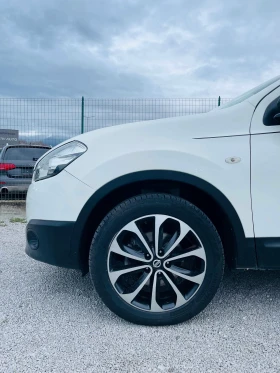 Nissan Qashqai 1.6 dci * Кожа* Панорама* Камера 360* Реални км* , снимка 16