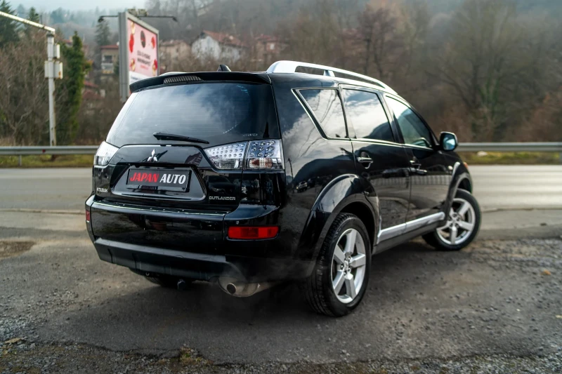 Mitsubishi Outlander 2.4 170HP 4X4 ТОП СЪСТОЯНИЕ! ПРОДАВА СЕ С ГАРАНЦИЯ, снимка 4 - Автомобили и джипове - 48358693