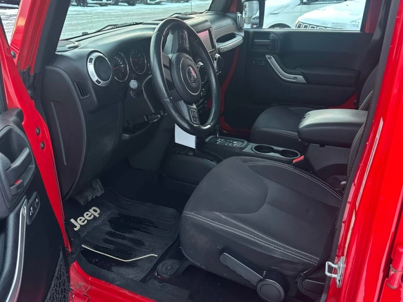 Jeep Wrangler * Sahara * CARFAX * БЕЗ ПЪРВОНАЧАЛНА ВНОСКА, снимка 5 - Автомобили и джипове - 52959407