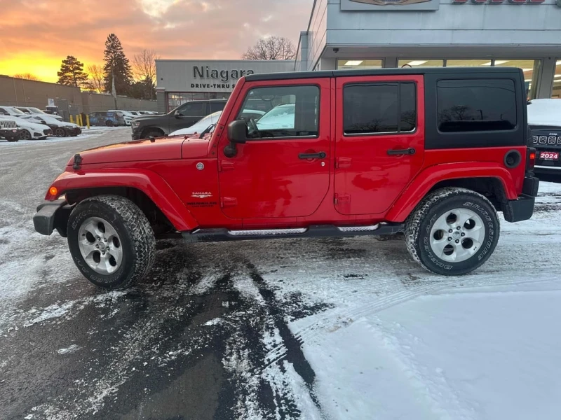 Jeep Wrangler * Sahara * CARFAX * БЕЗ ПЪРВОНАЧАЛНА ВНОСКА, снимка 2 - Автомобили и джипове - 52959407