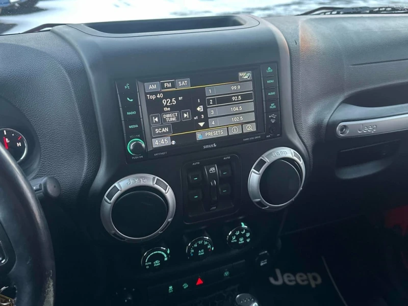 Jeep Wrangler * Sahara * CARFAX * БЕЗ ПЪРВОНАЧАЛНА ВНОСКА, снимка 9 - Автомобили и джипове - 52959407