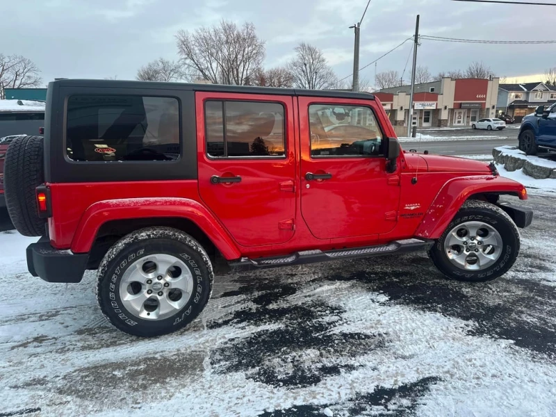 Jeep Wrangler * Sahara * CARFAX * БЕЗ ПЪРВОНАЧАЛНА ВНОСКА, снимка 3 - Автомобили и джипове - 52959407