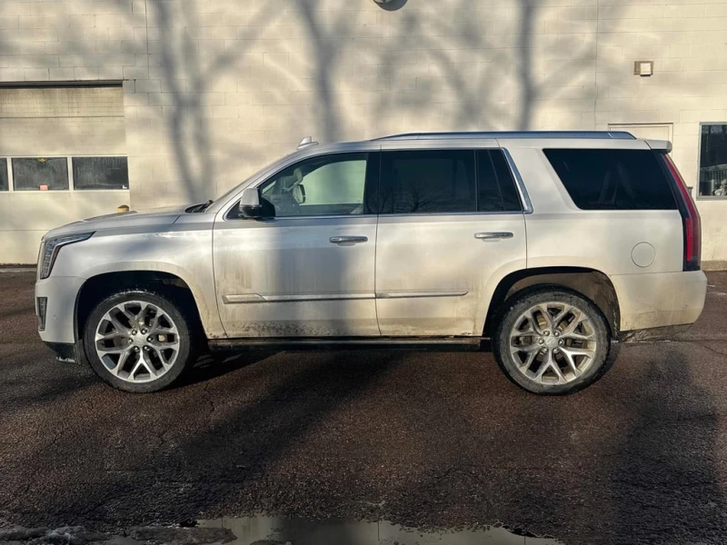 Cadillac Escalade * Premium Luxury * CARFAX * ОБДУХВАНЕ* ПАНОРАМА* , снимка 2 - Автомобили и джипове - 53464184