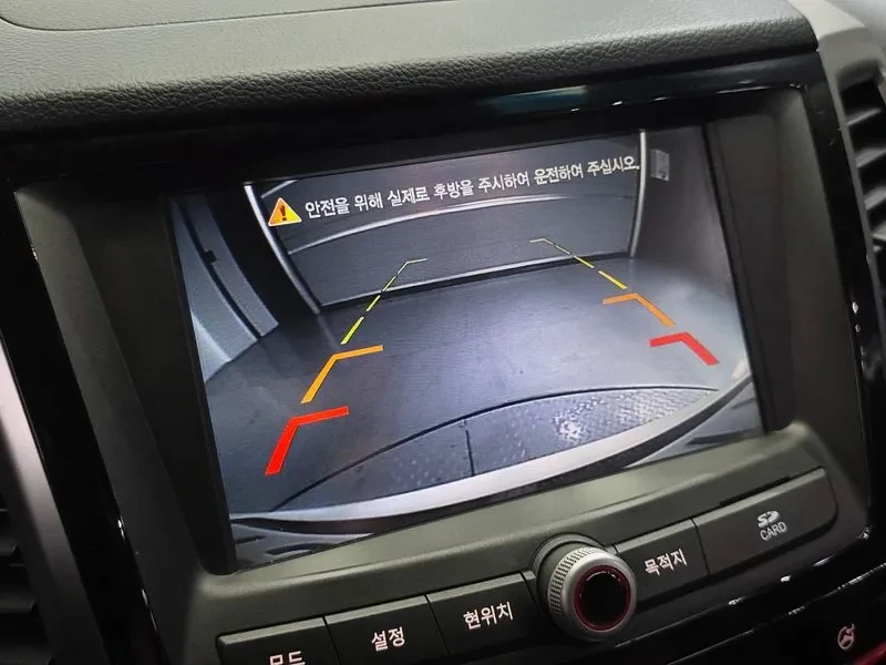 SsangYong Tivoli Diesel Lx 4Wd, снимка 14 - Автомобили и джипове - 55725121