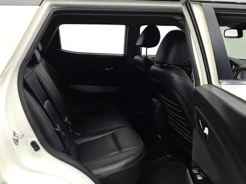 SsangYong Tivoli Diesel Lx 4Wd, снимка 12 - Автомобили и джипове - 55725121