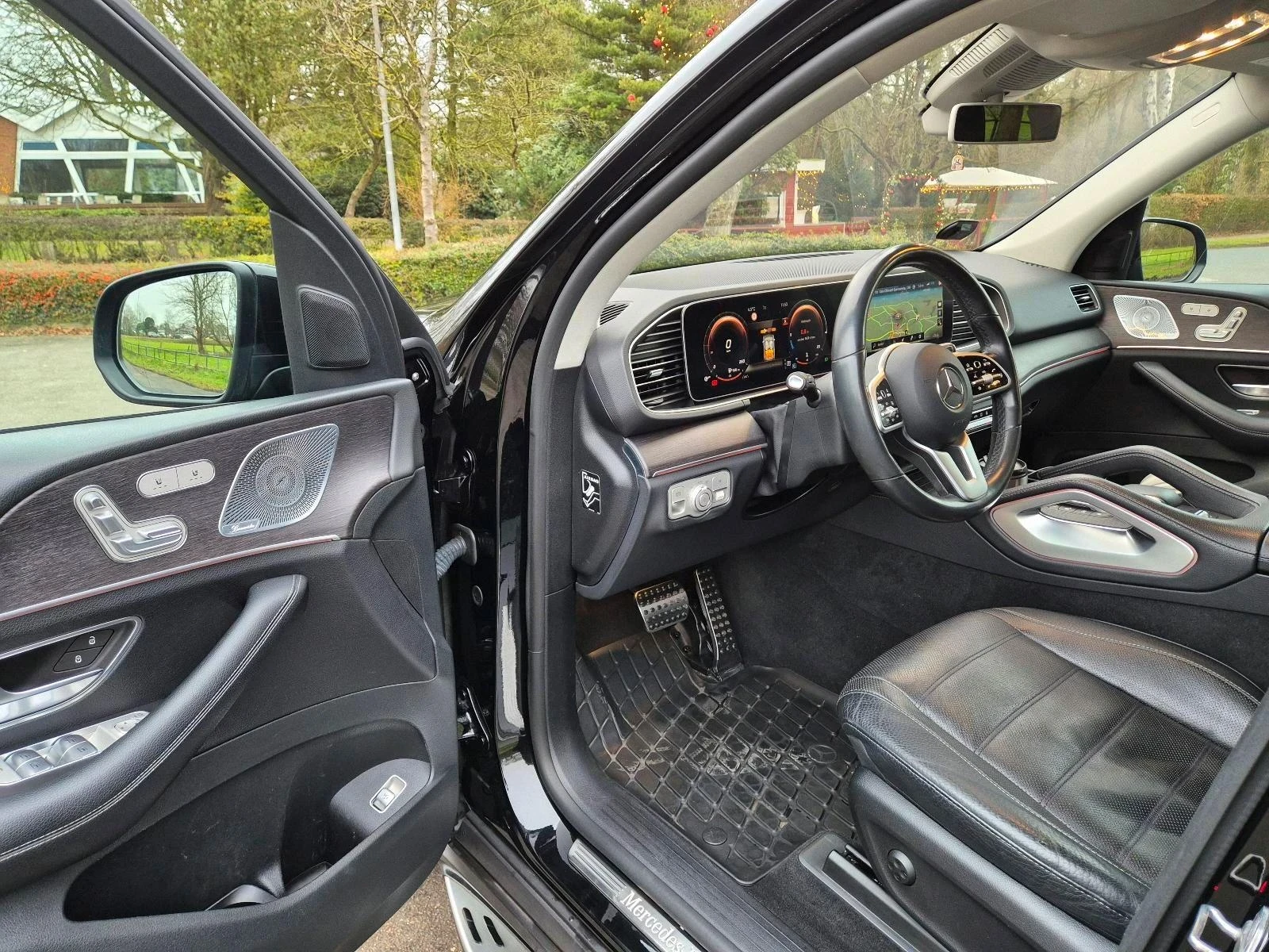 Mercedes-Benz GLE 400 Възможен лизинг с 10800   първоначални - изображение 7