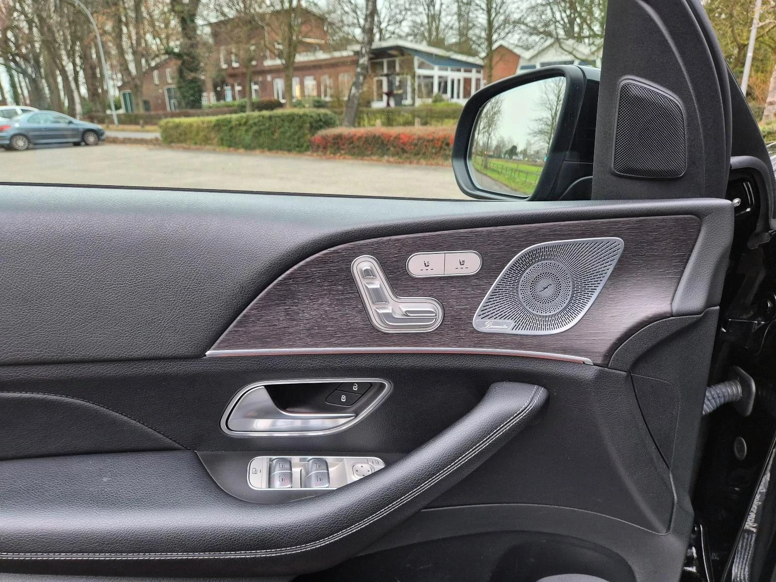 Mercedes-Benz GLE 400 Възможен лизинг с 10800   първоначални - изображение 8