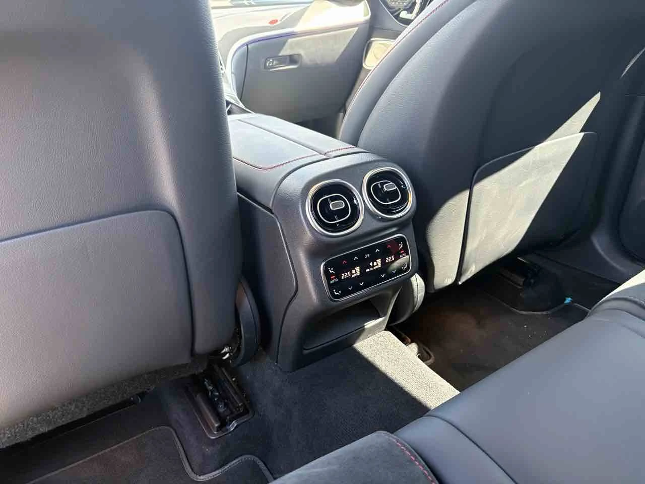 Mercedes-Benz GLC 43 AMG 4MATIC Coupе, снимка 12 - Автомобили и джипове - 53609452