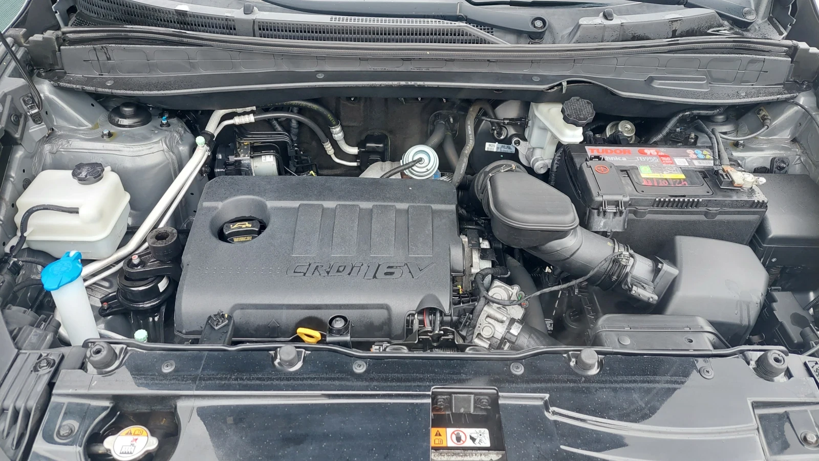 Hyundai IX35 1.7 FULL EKSTRI, снимка 17 - Автомобили и джипове - 54010092