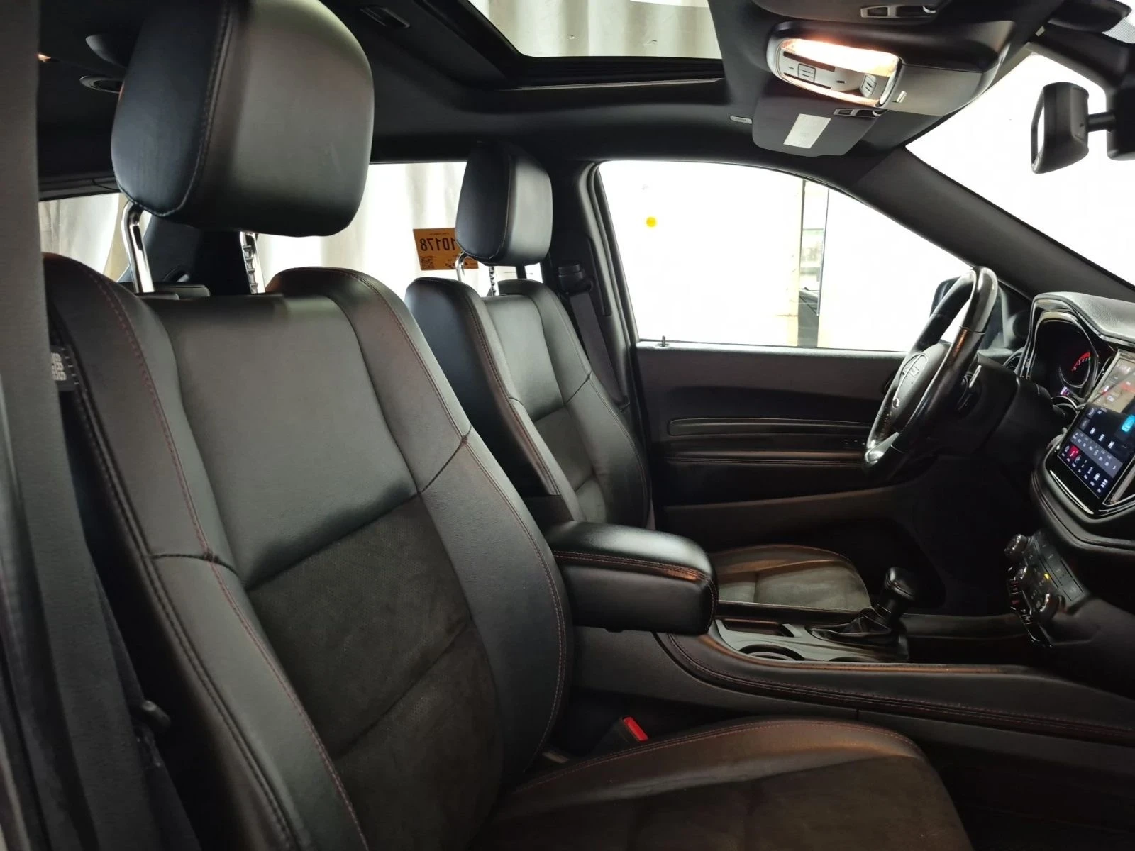 Dodge Durango R/T* HEMI* Подгрев* Обдух* CarPlay* Keyless* , снимка 10 - Автомобили и джипове - 54066912