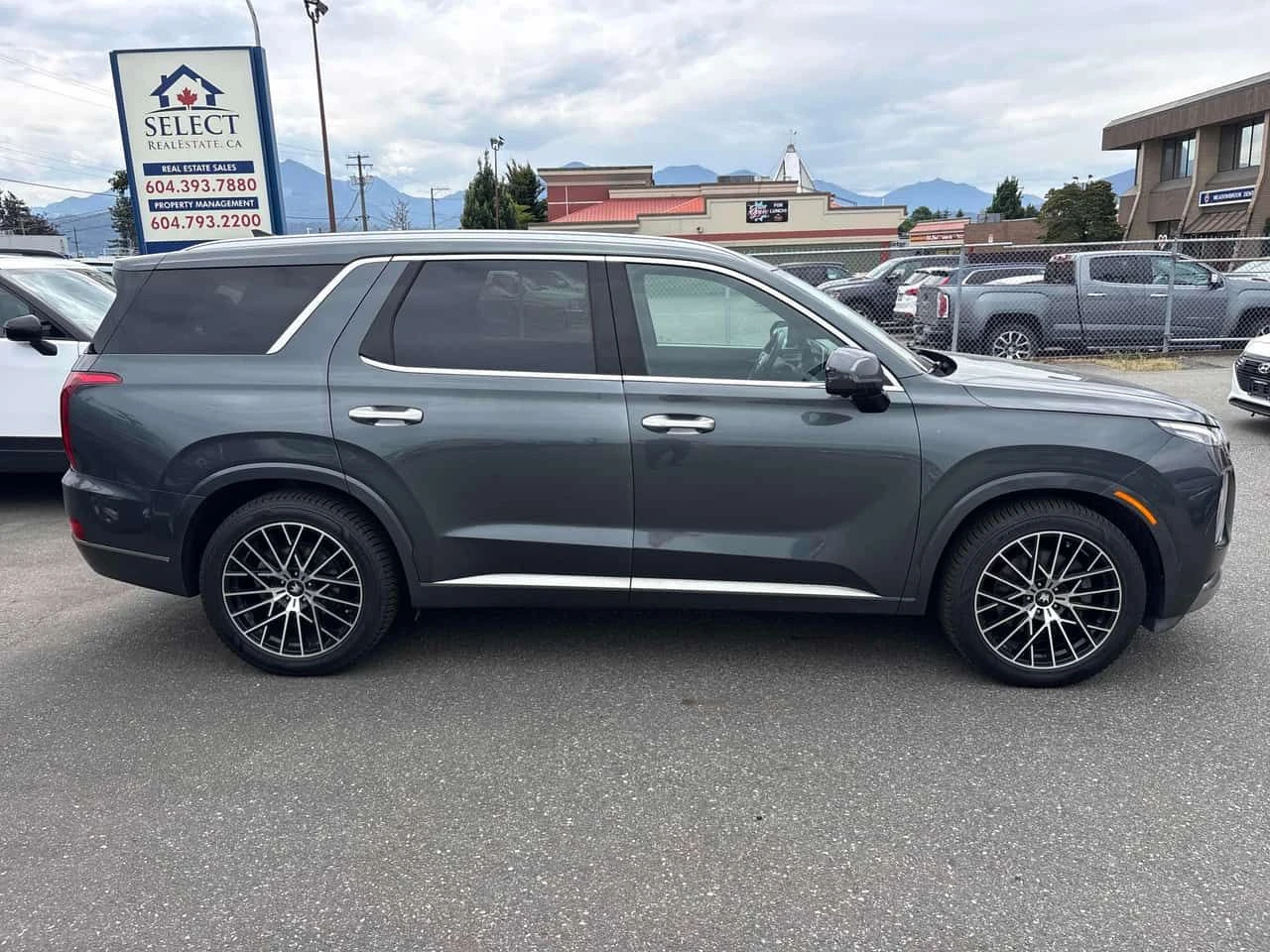 Hyundai Palisade Ultimate Calligraphy/CARFAX/ФИНАНСИРАНЕ, снимка 4 - Автомобили и джипове - 54769891