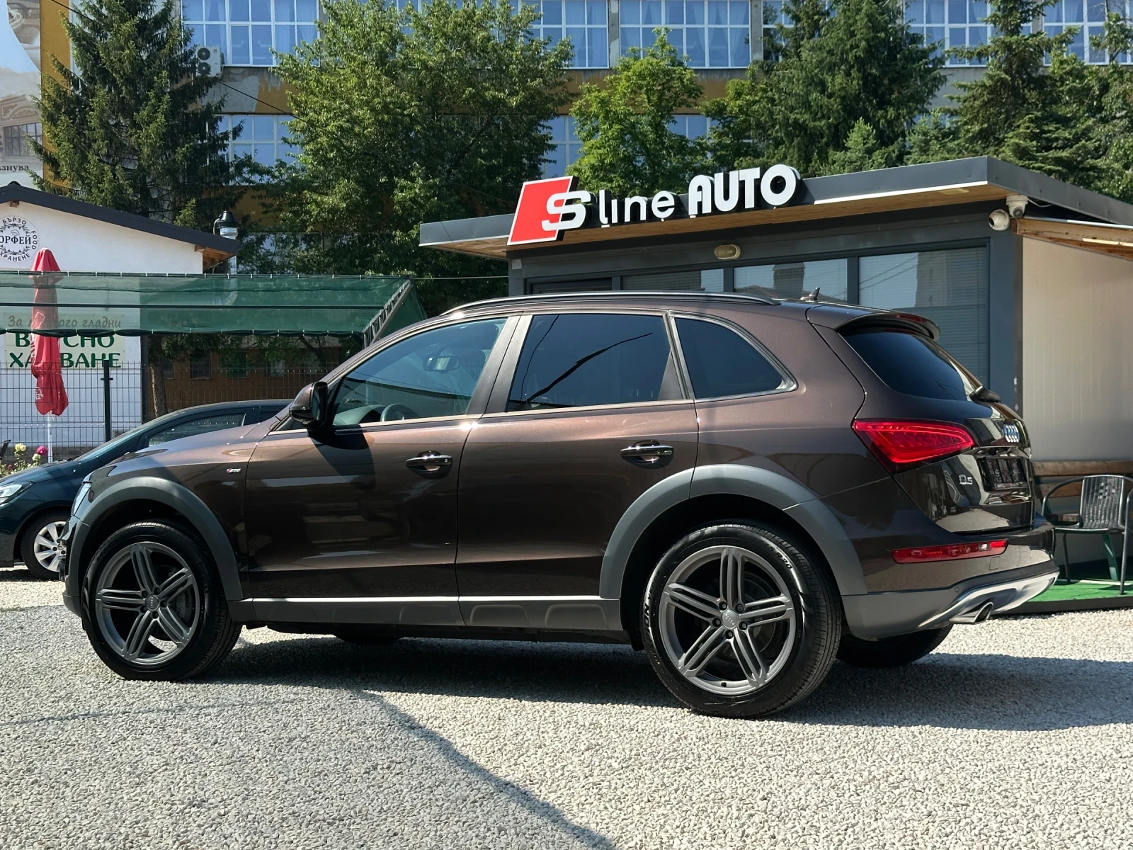 Audi Q5 Off-Road-Audi exclusive* Кмера^Панорама* B&O* , снимка 4 - Автомобили и джипове - 54807201