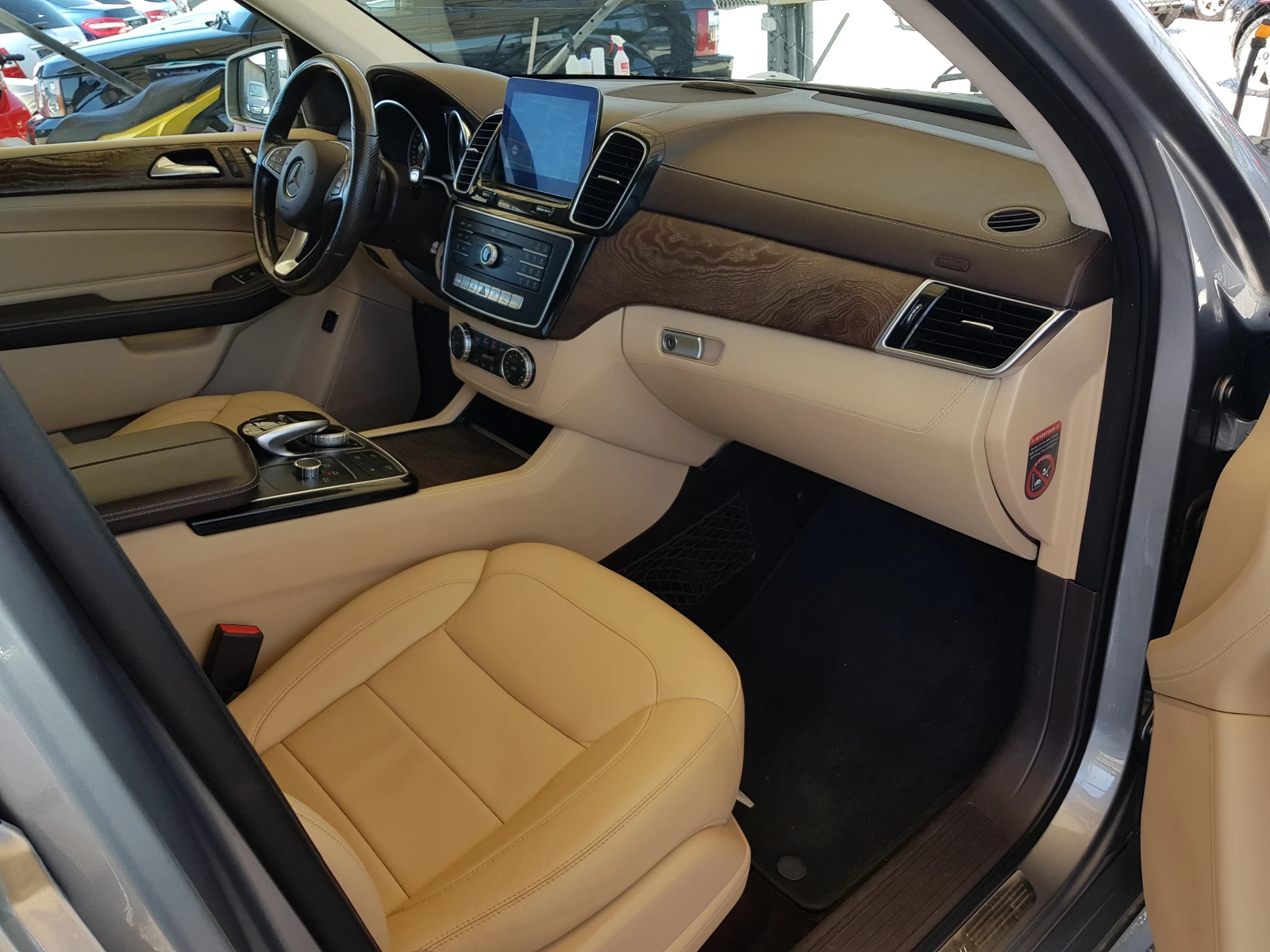 Mercedes-Benz GLE 350 D 4matic AMG ЛИЗИНГ, снимка 11 - Автомобили и джипове - 54819187