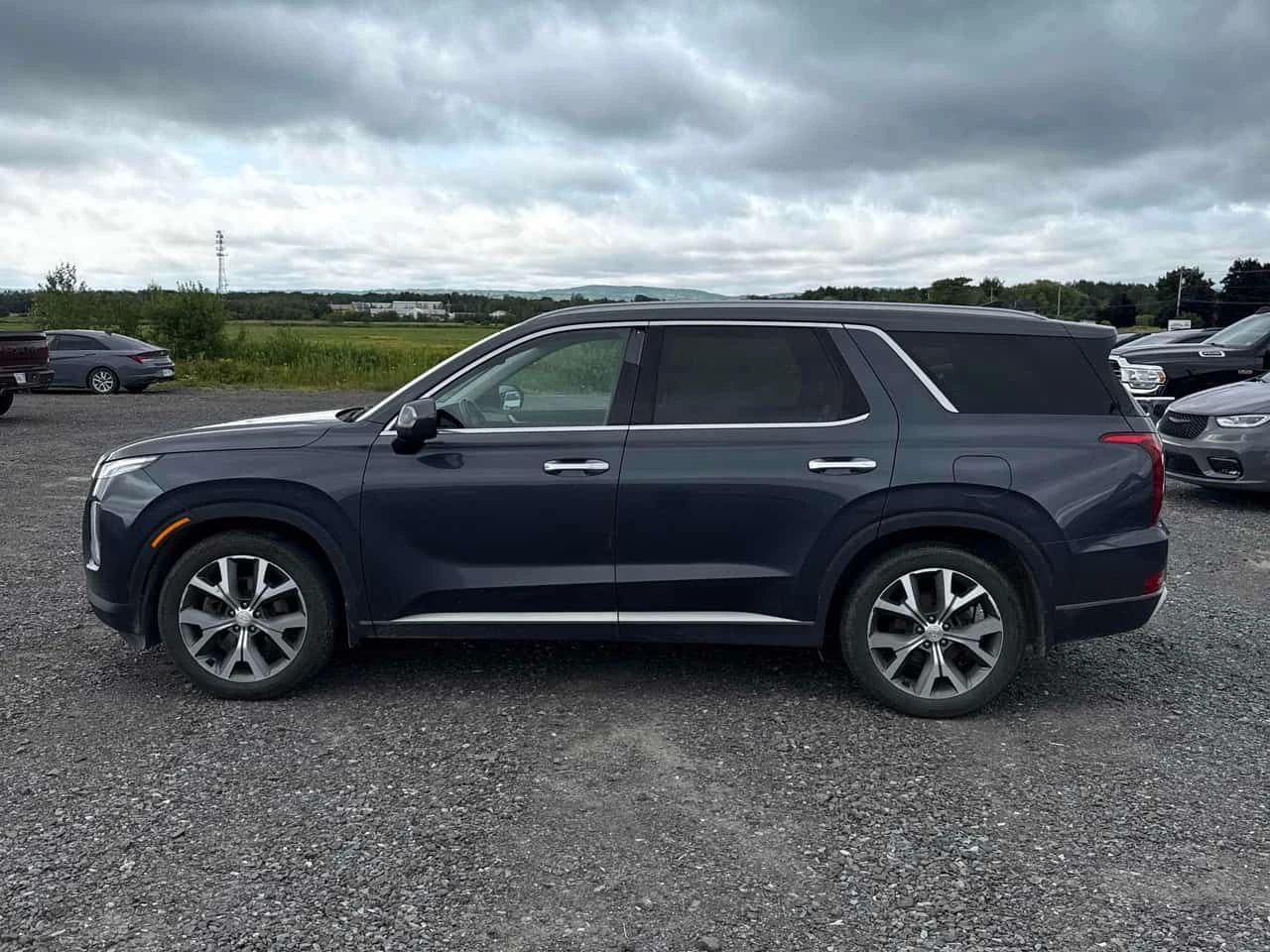 Hyundai Palisade * Luxury * АВТОКРЕДИТ БЕЗ ПЪРВОНАЧАЛНА ВНОСКА* , снимка 2 - Автомобили и джипове - 55575920