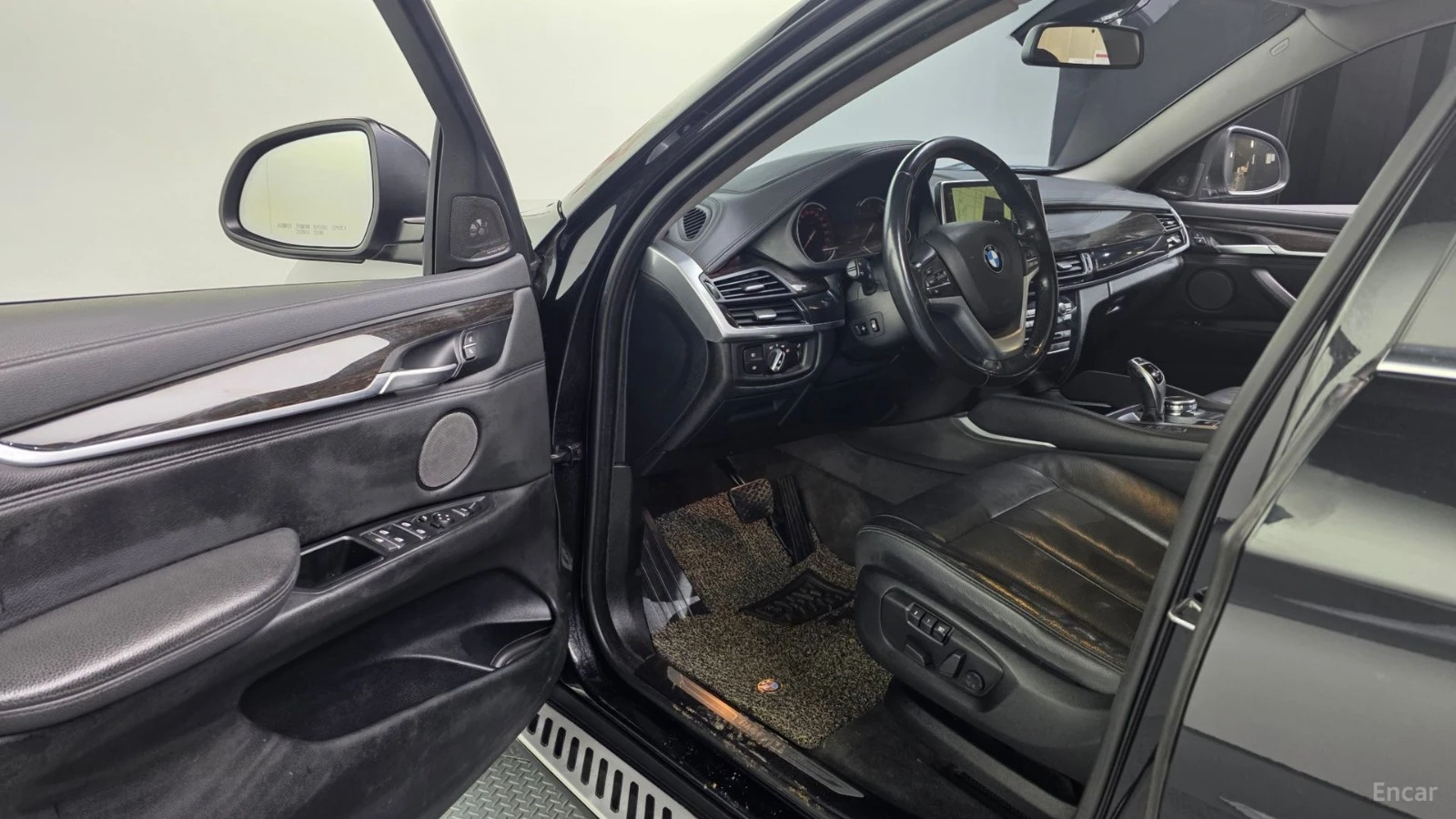 BMW X6 xDrive30d* КОЖА* ПОДГРЕВ* ПАНОРАМА* КАМЕРА* HUD* , снимка 9 - Автомобили и джипове - 55625585