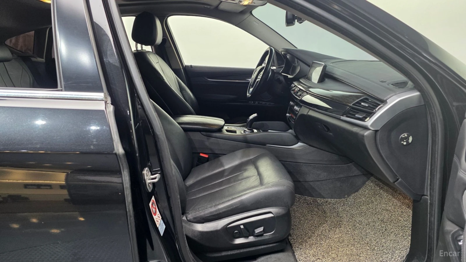 BMW X6 xDrive30d* КОЖА* ПОДГРЕВ* ПАНОРАМА* КАМЕРА* HUD* , снимка 10 - Автомобили и джипове - 55625585