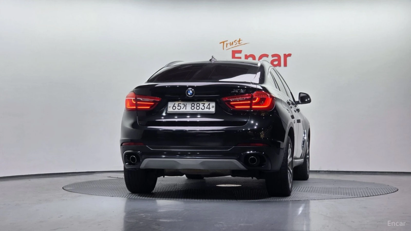 BMW X6 xDrive30d* КОЖА* ПОДГРЕВ* ПАНОРАМА* КАМЕРА* HUD* , снимка 4 - Автомобили и джипове - 55625585