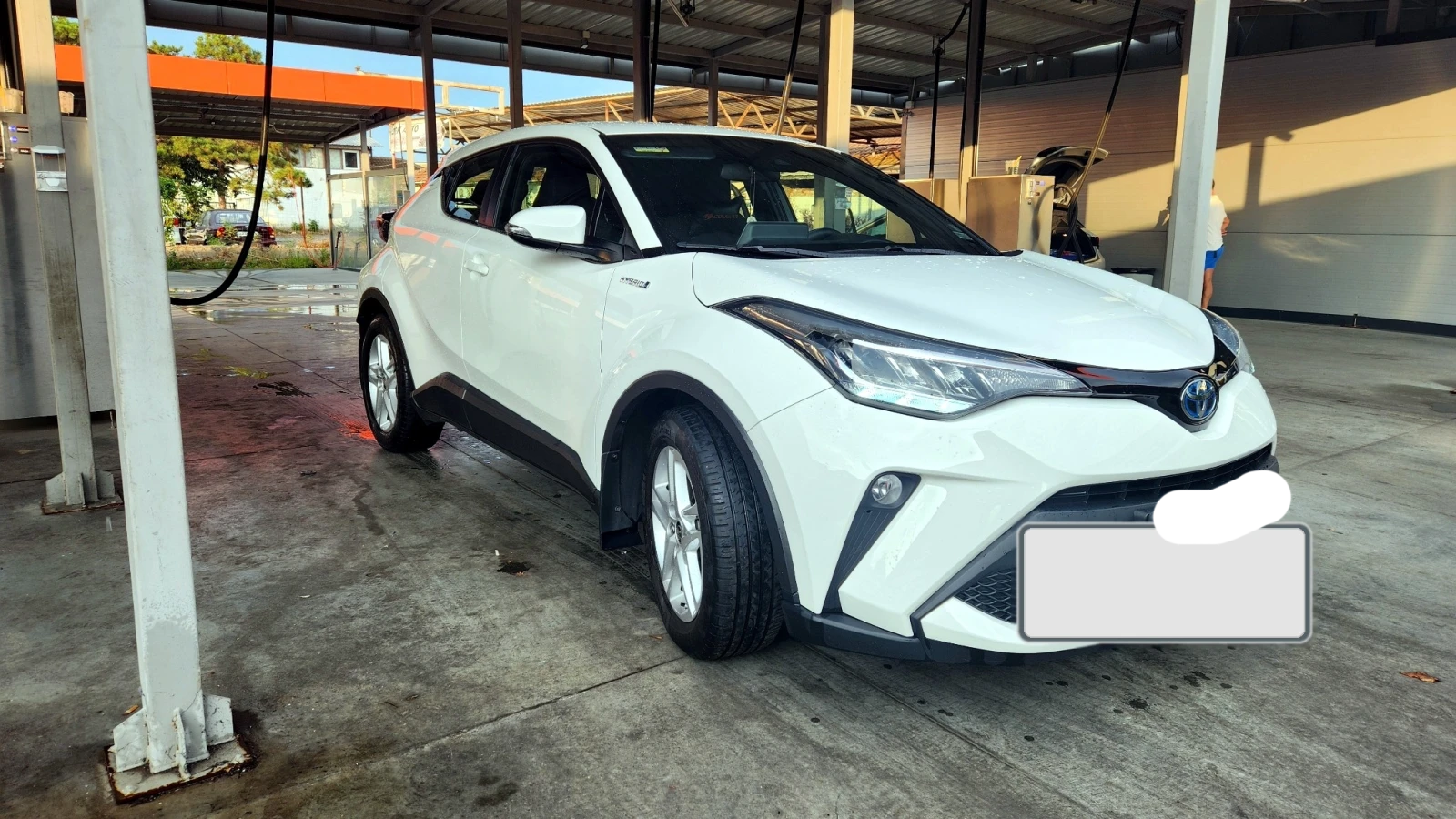 Toyota C-HR, снимка 2 - Автомобили и джипове - 55657235