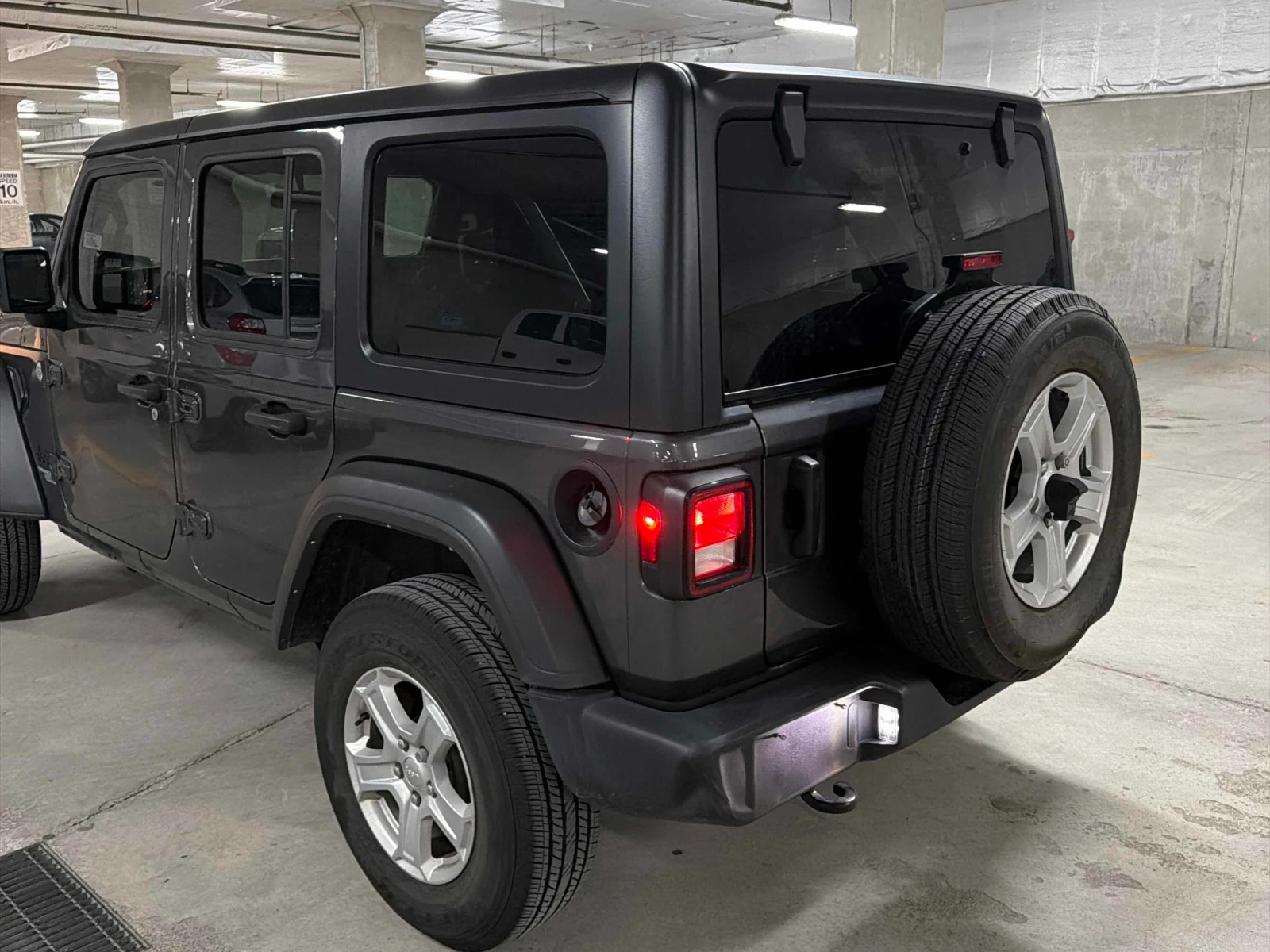 Jeep Wrangler Unlimited Sport | CARFAX | БЕЗ ИНЦИДЕНТИ , снимка 17 - Автомобили и джипове - 56143224