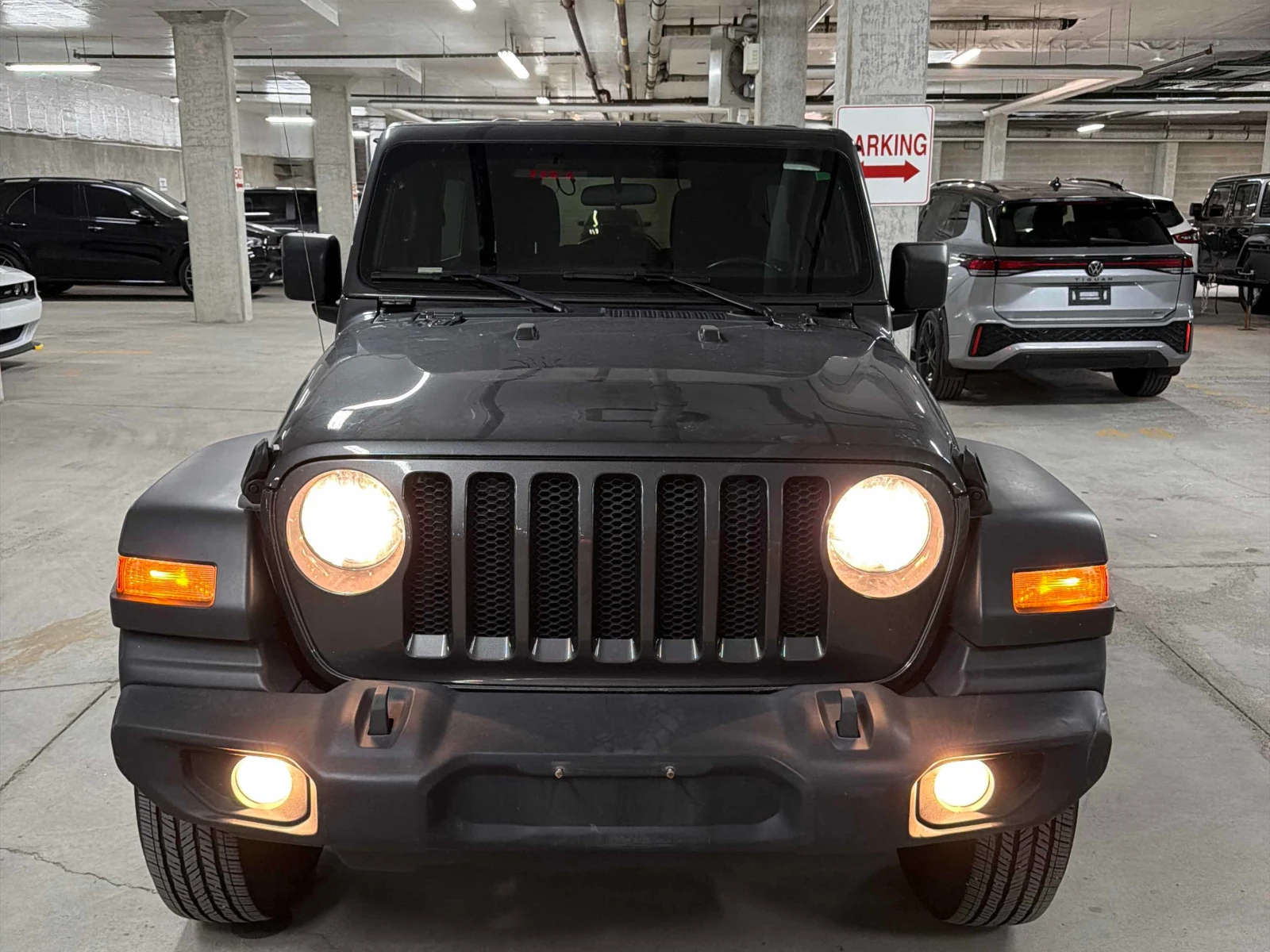 Jeep Wrangler Unlimited Sport | CARFAX | БЕЗ ИНЦИДЕНТИ , снимка 2 - Автомобили и джипове - 56143224