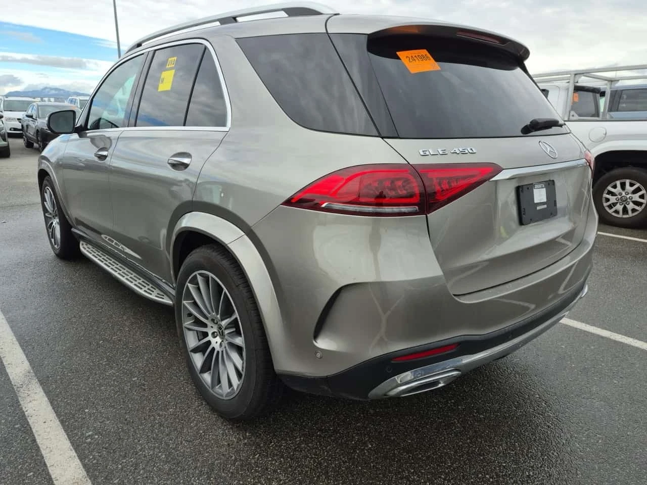 Mercedes-Benz GLE 450 * AMG Line * EQ Boost * CARFAX * , снимка 4 - Автомобили и джипове - 56277845