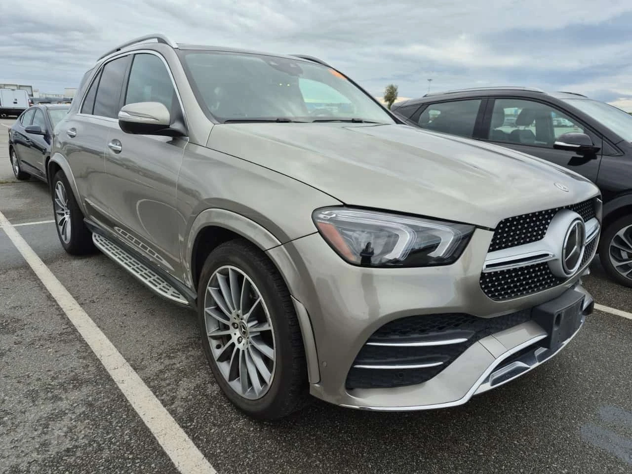 Mercedes-Benz GLE 450 * AMG Line * EQ Boost * CARFAX * , снимка 2 - Автомобили и джипове - 56277845