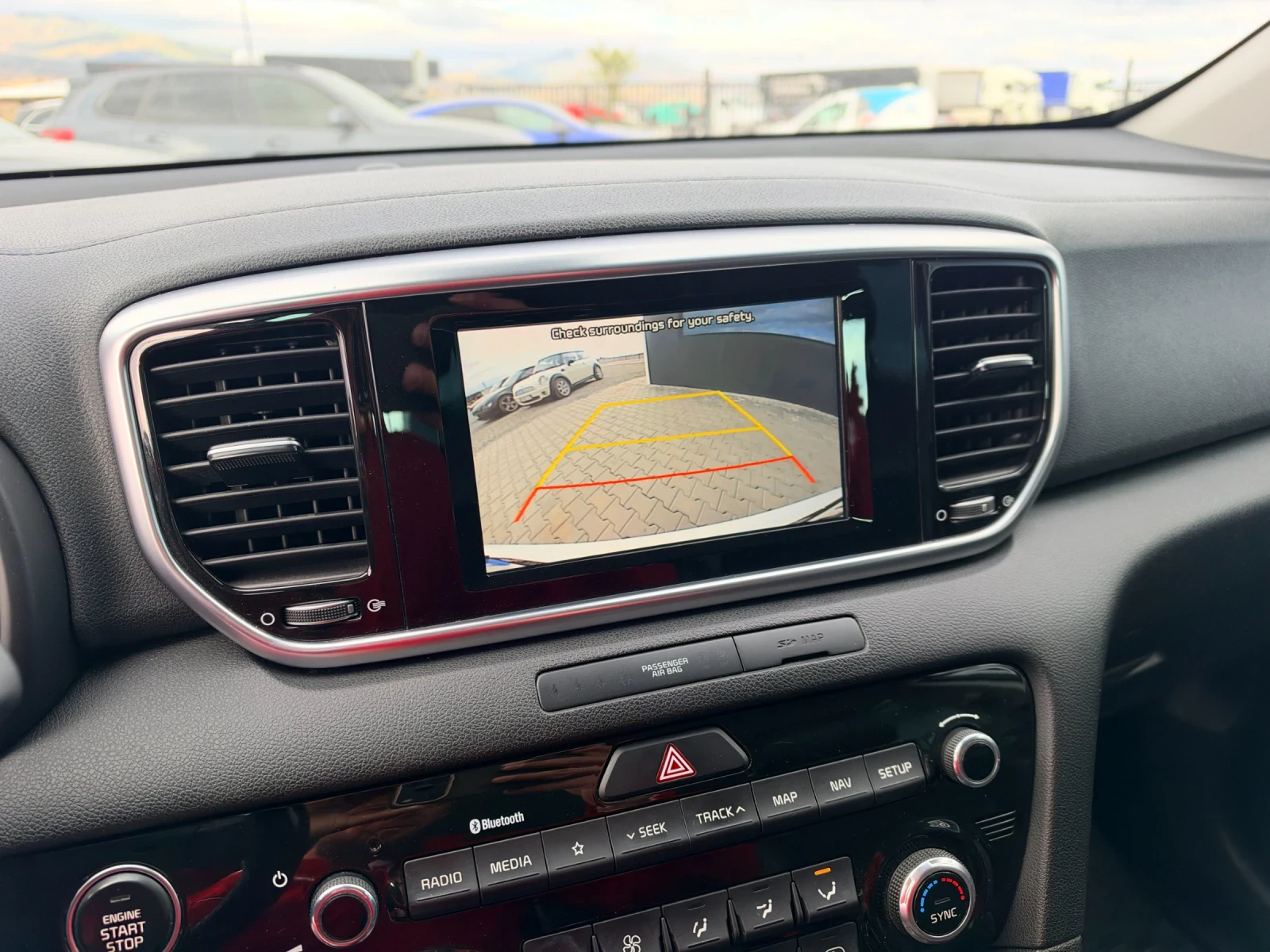 Kia Sportage, снимка 15 - Автомобили и джипове - 56725356