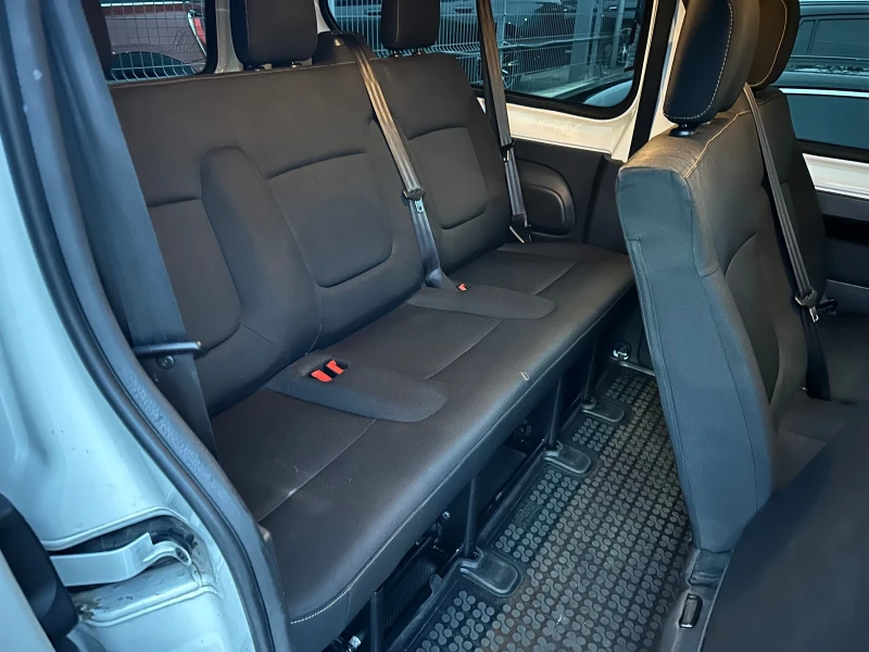 Renault Trafic 9-места, Дълга База, 1.6 dCi, снимка 10 - Бусове и автобуси - 48159200