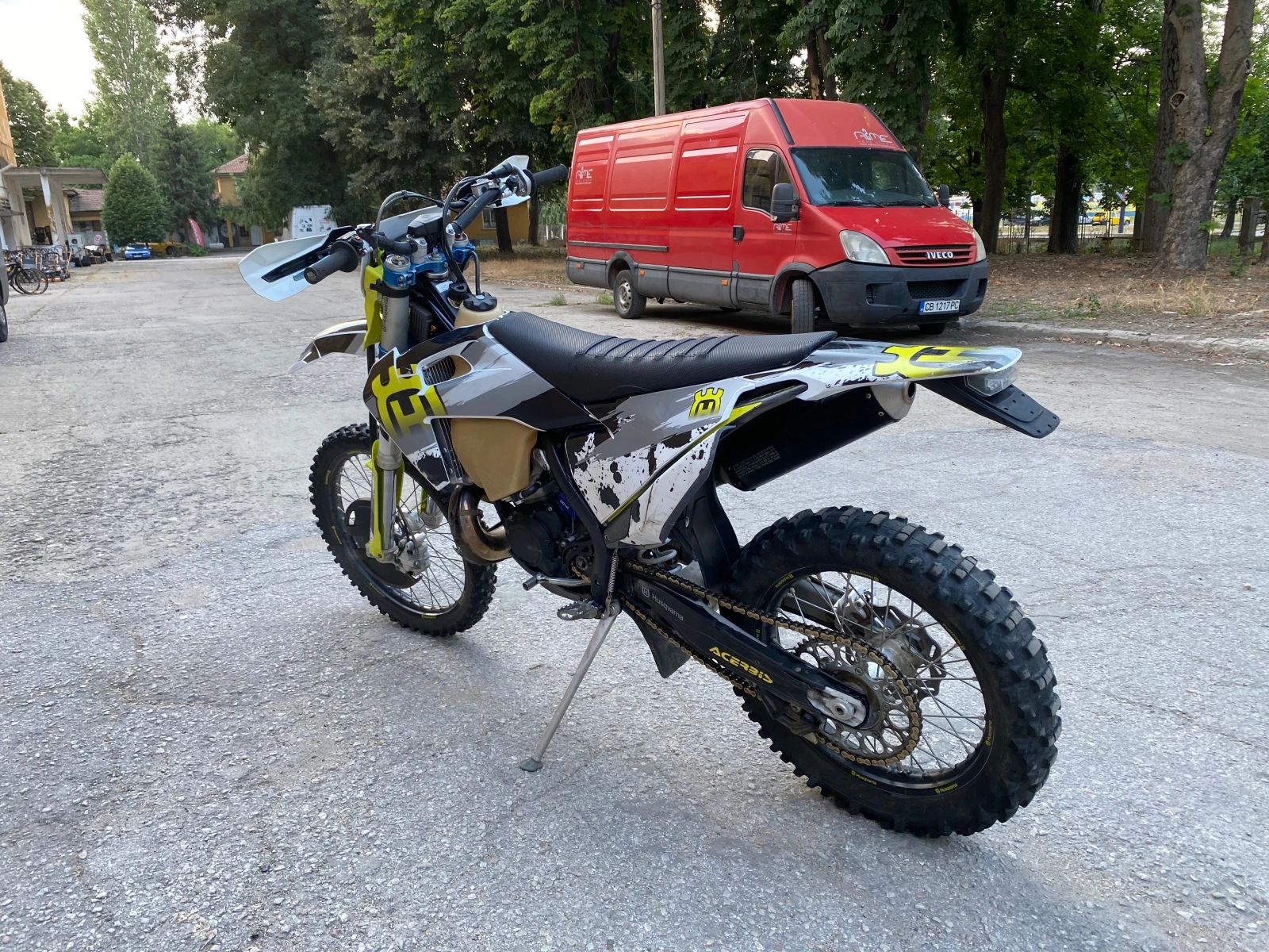 Husqvarna FE 300 - изображение 3