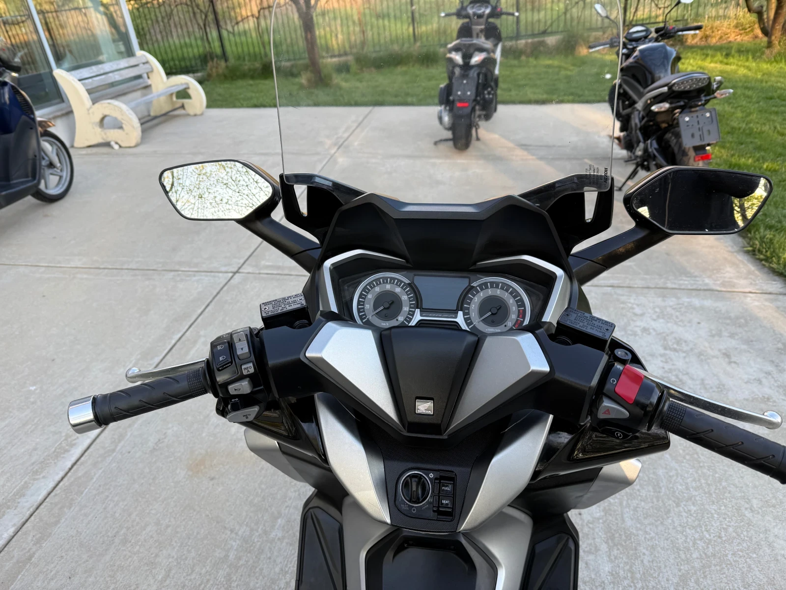 Honda Forza 2021 300i ABS / TC, снимка 10 - Мотоциклети и мототехника - 54305561