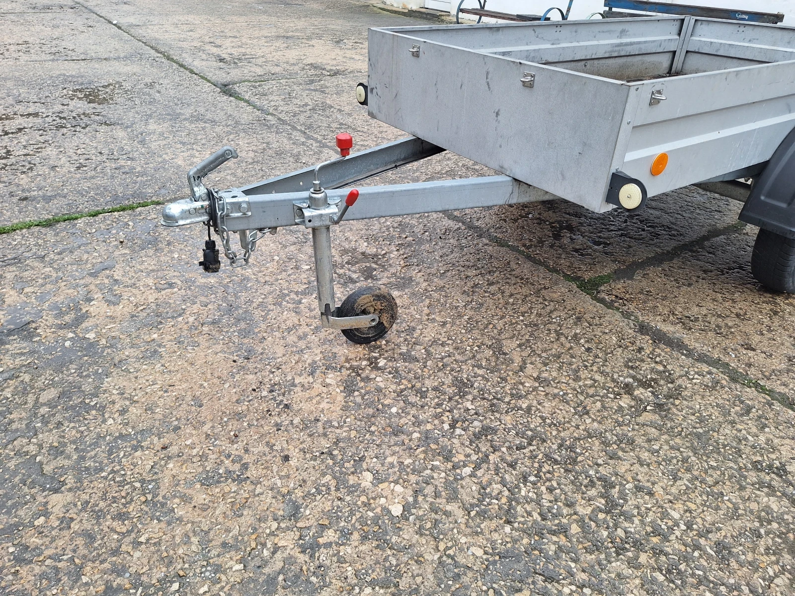 За автомобил Agados, снимка 3 - Ремаркета - 54073799