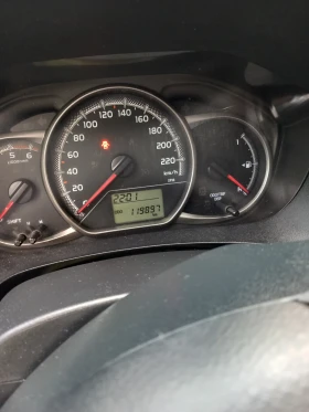 Toyota Yaris 1.4d4-d, 119000км., снимка 9