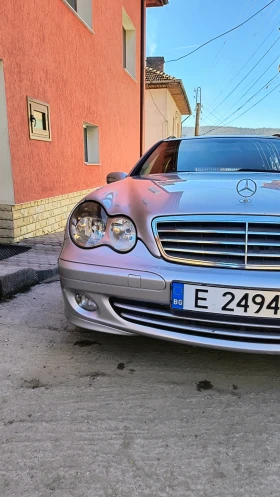 Mercedes-Benz C 220, снимка 2