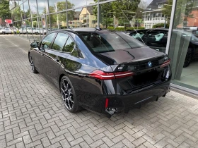 BMW i5 M60/ xDrive/ ICONIC GLOW/ H&K/ SHADOW LINE/ CAMERA - 130980 лв. - 74332014 3