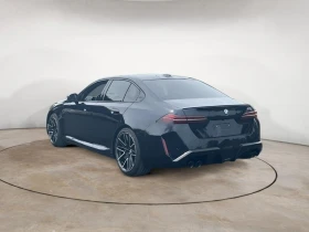 Обява за продажба на BMW M5 4.4 V8/PLUG-IN/CARBON/B&W/ICONIC GLOW/HEAD UP/360/ ~ 142 776 EUR - изображение 3