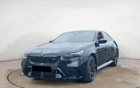 Обява за продажба на BMW M5 4.4 V8/PLUG-IN/CARBON/B&W/ICONIC GLOW/HEAD UP/360/ ~ 142 776 EUR - изображение 1