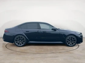 Обява за продажба на BMW M5 4.4 V8/PLUG-IN/CARBON/B&W/ICONIC GLOW/HEAD UP/360/ ~ 142 776 EUR - изображение 5