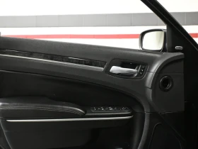 Chrysler 300c Touring L AWD * АвтоКредит* (ЦЕНА ДО БГ), снимка 10