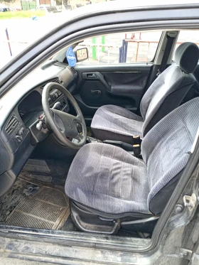 VW Golf 3 - 899 € / 1758.29 лв. - 82388293 6