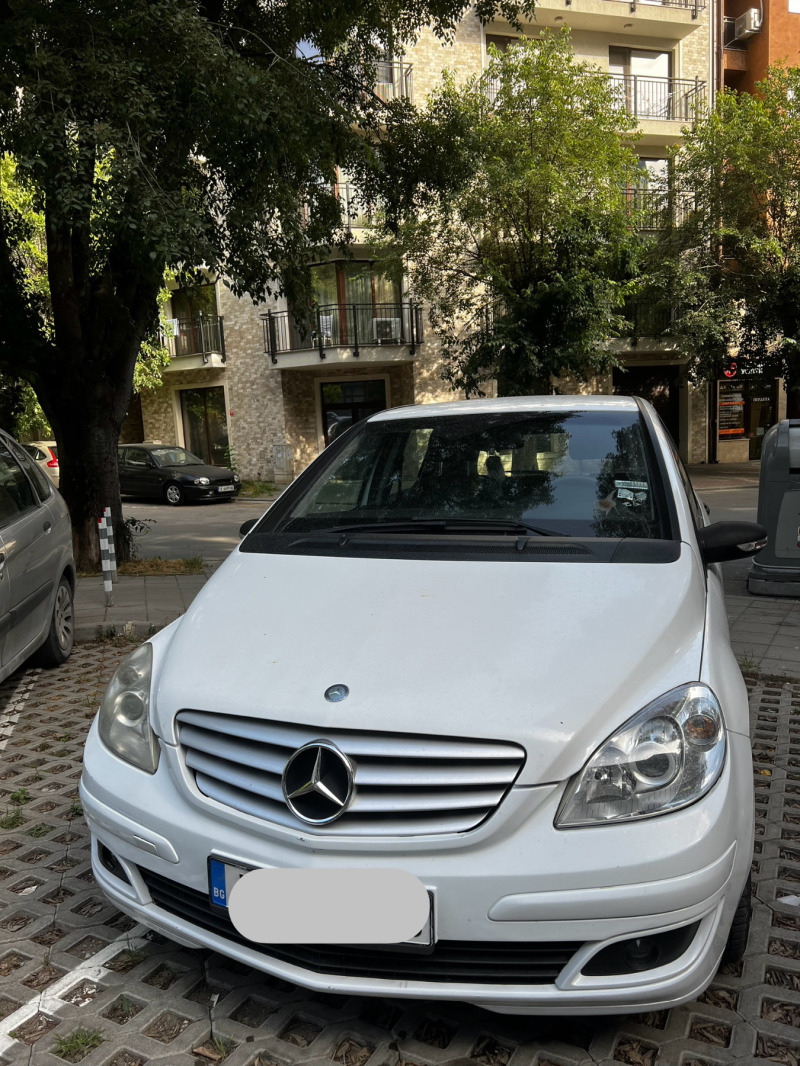 Mercedes-Benz B 180, снимка 1 - Автомобили и джипове - 46595272