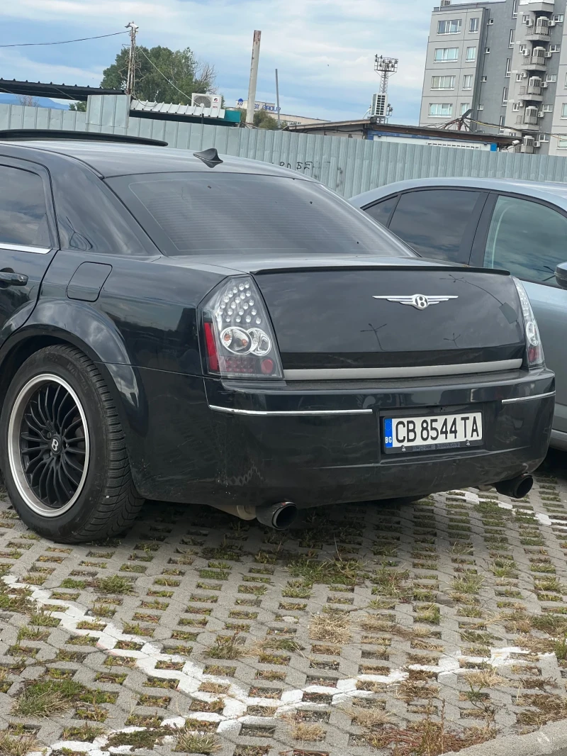 Chrysler 300c, снимка 1 - Автомобили и джипове - 47513999