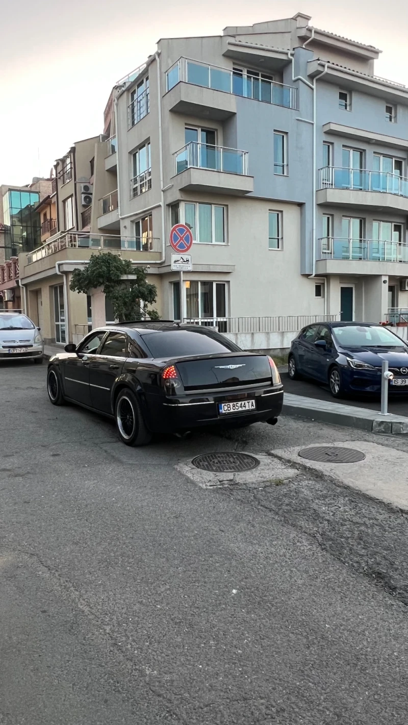 Chrysler 300c, снимка 8 - Автомобили и джипове - 47513999