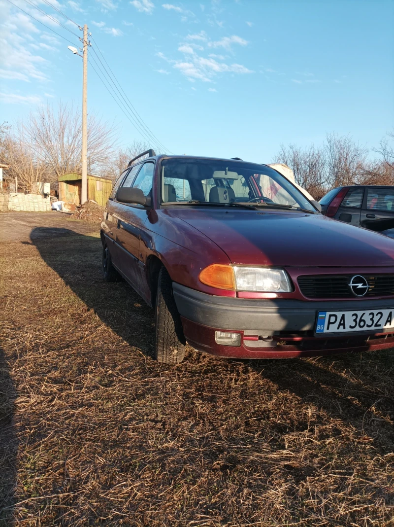 Opel Astra 1.6, снимка 1 - Автомобили и джипове - 48499138