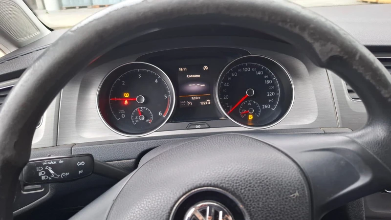 VW Golf 1.6Tdi DSG , снимка 11 - Автомобили и джипове - 48798408