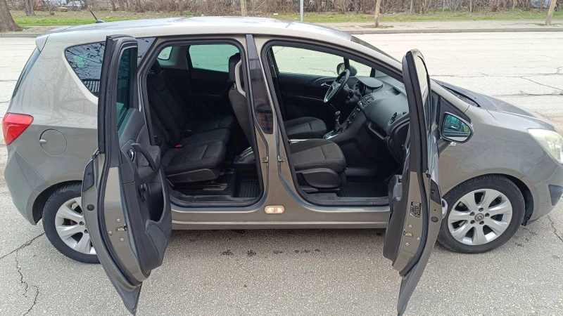 Opel Meriva, снимка 6 - Автомобили и джипове - 52422219