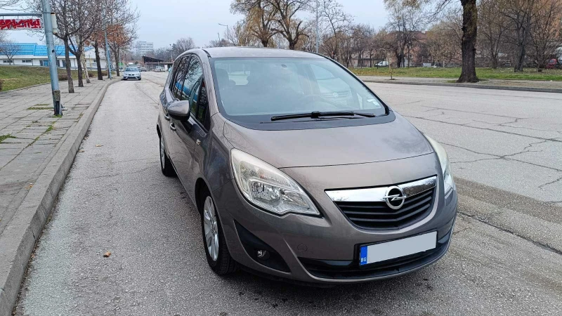 Opel Meriva, снимка 3 - Автомобили и джипове - 52422219