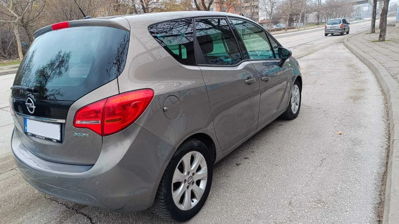 Opel Meriva, снимка 4 - Автомобили и джипове - 52422219
