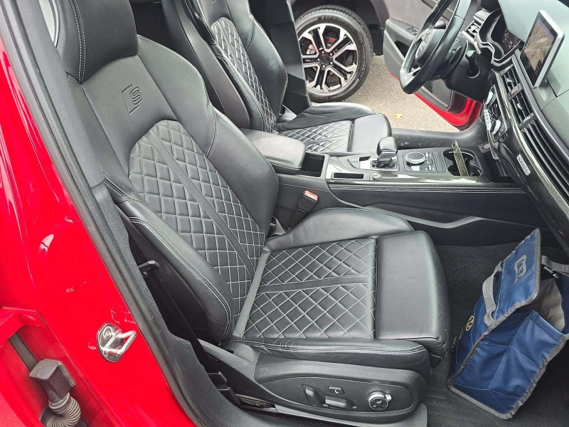 Audi S4 * CARFAX* БЕЗ ПЪРВОНАЧАЛНА* , снимка 11 - Автомобили и джипове - 52744245