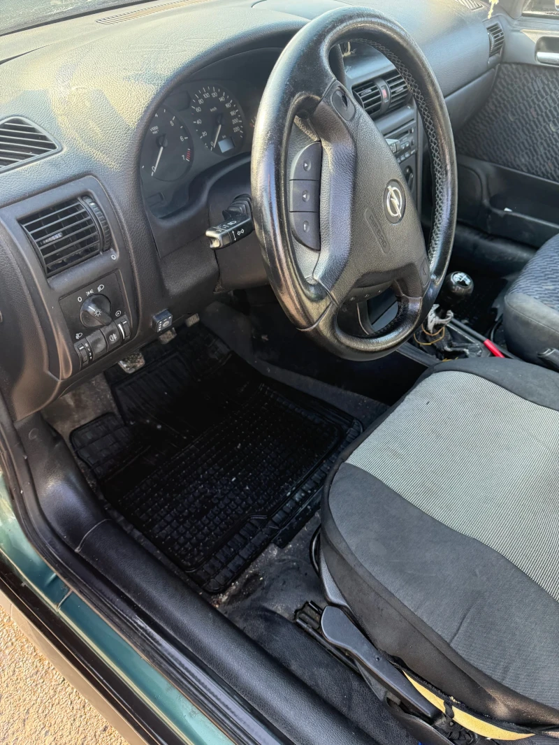 Opel Astra 1.6, снимка 9 - Автомобили и джипове - 52795835