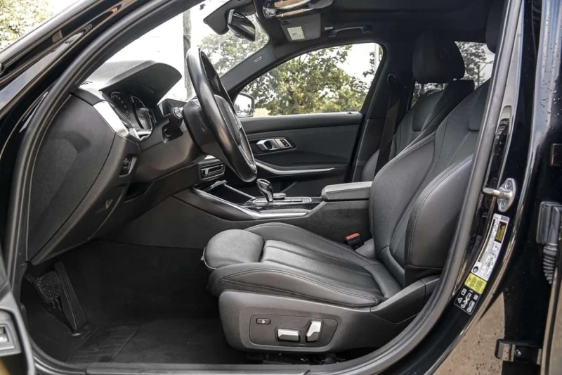 BMW 330 * xDrive * CARFAX * БЕЗ ПЪРВОНАЧАЛНА ВНОСКА, снимка 9 - Автомобили и джипове - 53338824